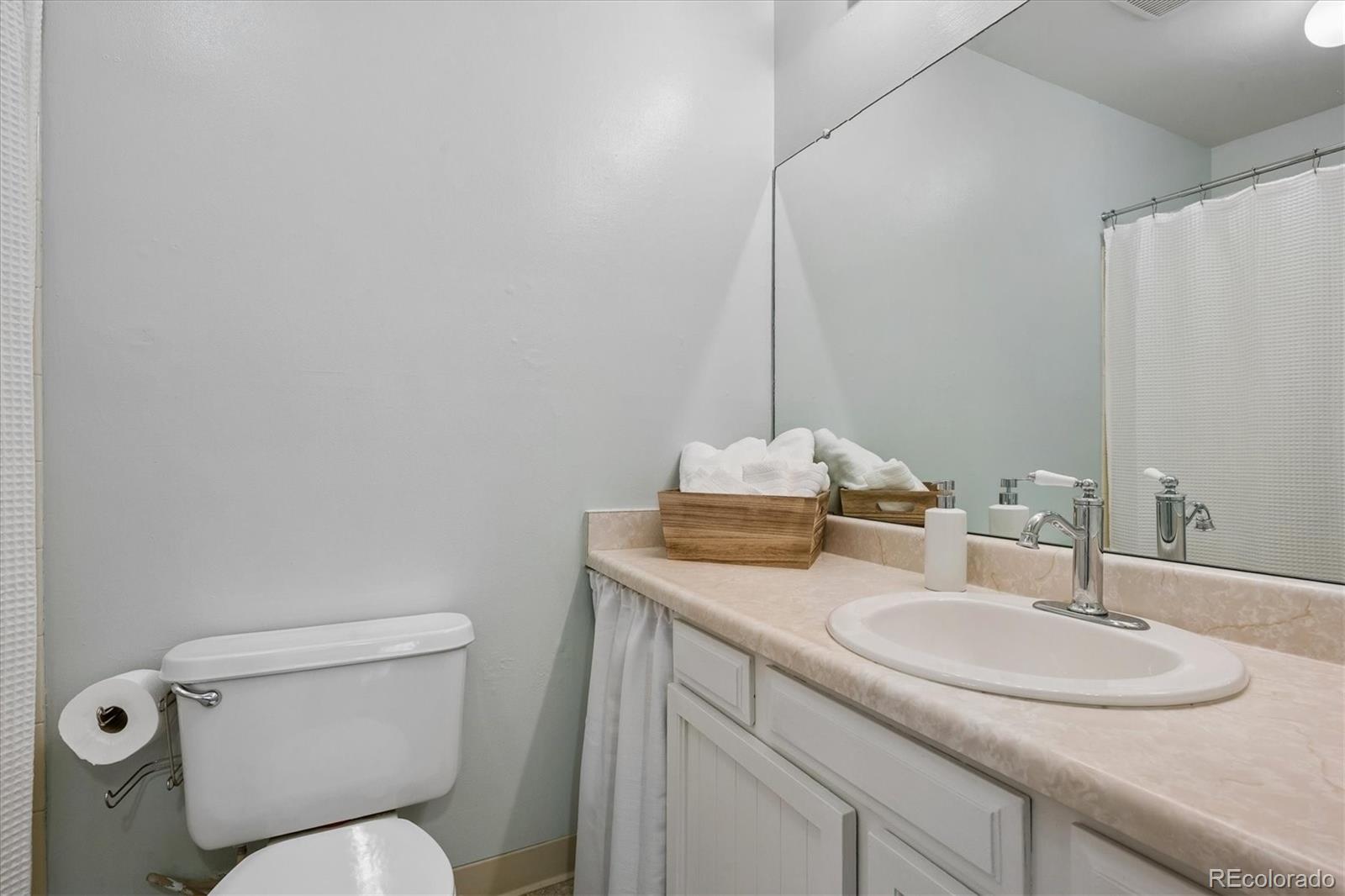 MLS Image #12 for 6840 e mississippi avenue,denver, Colorado