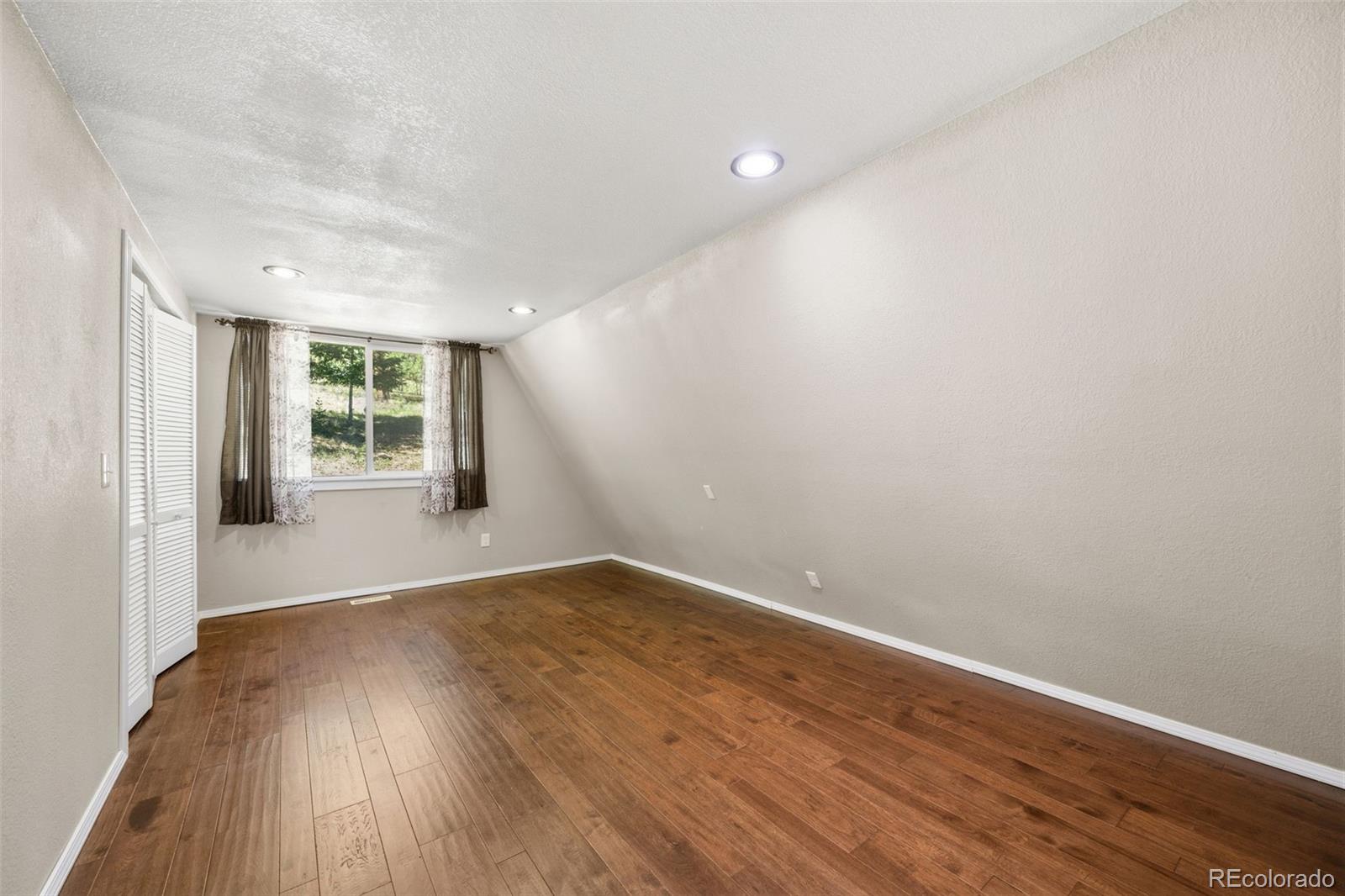 MLS Image #13 for 5463  high park road,florissant, Colorado