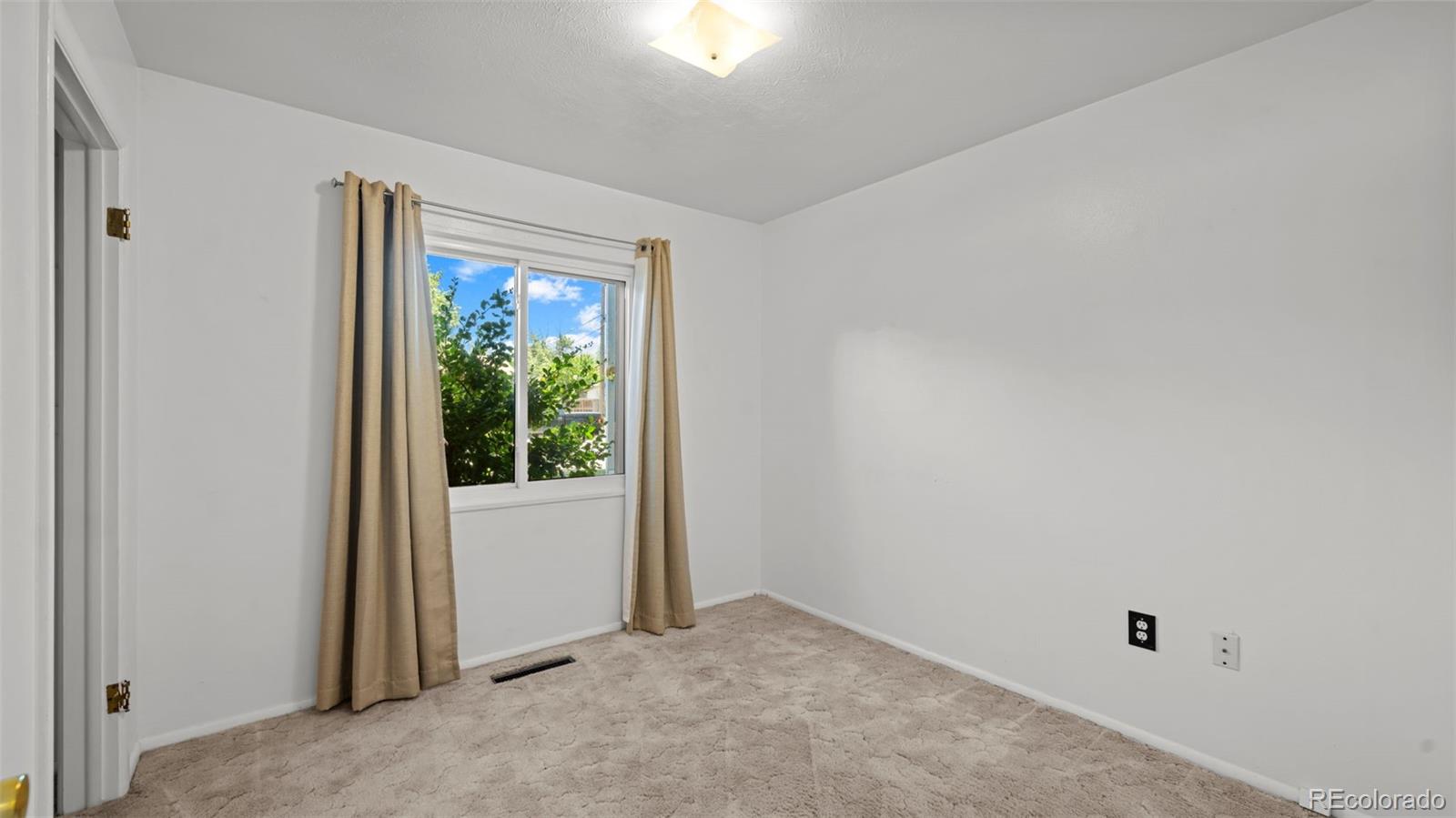 MLS Image #8 for 3202  poinsetta drive,colorado springs, Colorado