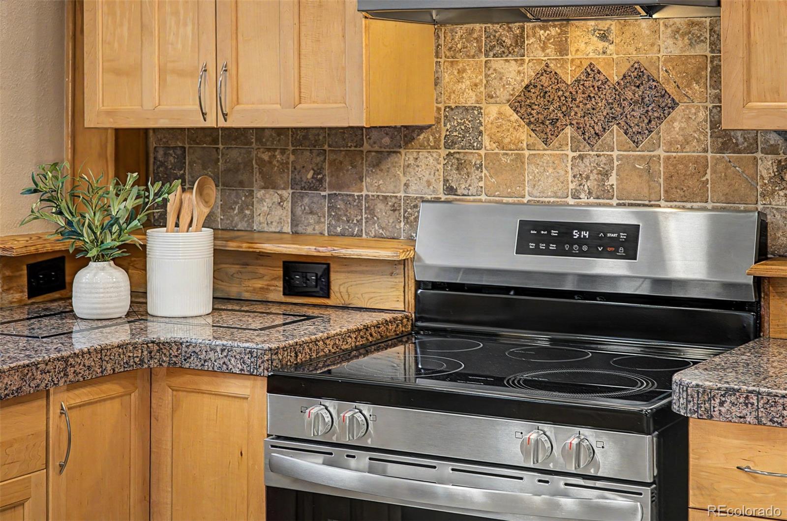 MLS Image #13 for 499 s dale court,denver, Colorado