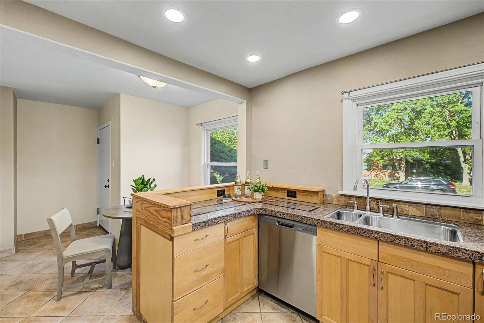 MLS Image #15 for 499 s dale court,denver, Colorado