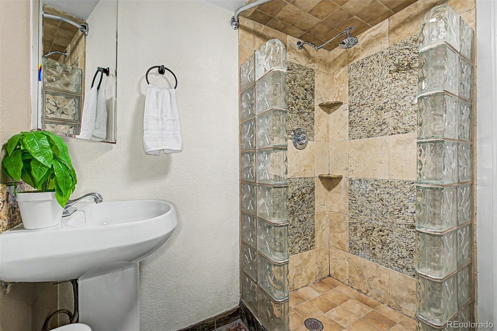 MLS Image #29 for 499 s dale court,denver, Colorado