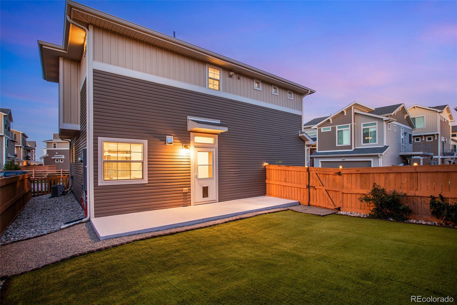 MLS Image #4 for 10041  yampa court,commerce city, Colorado