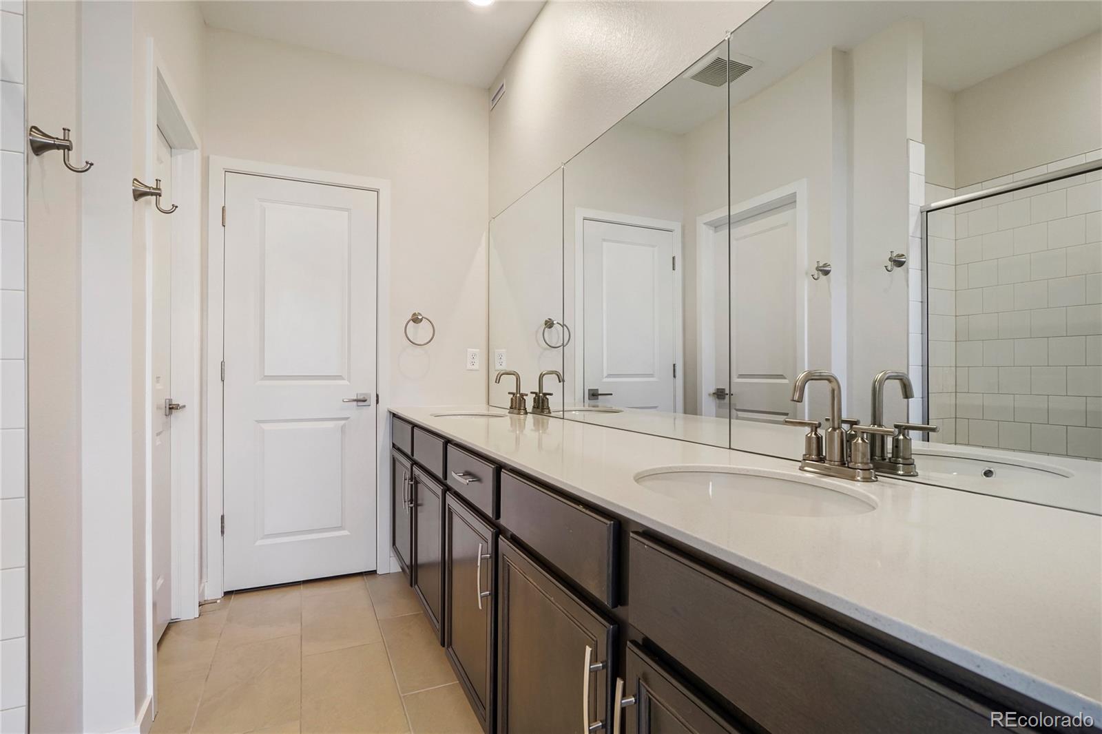 MLS Image #15 for 27662 e 1st avenue,aurora, Colorado