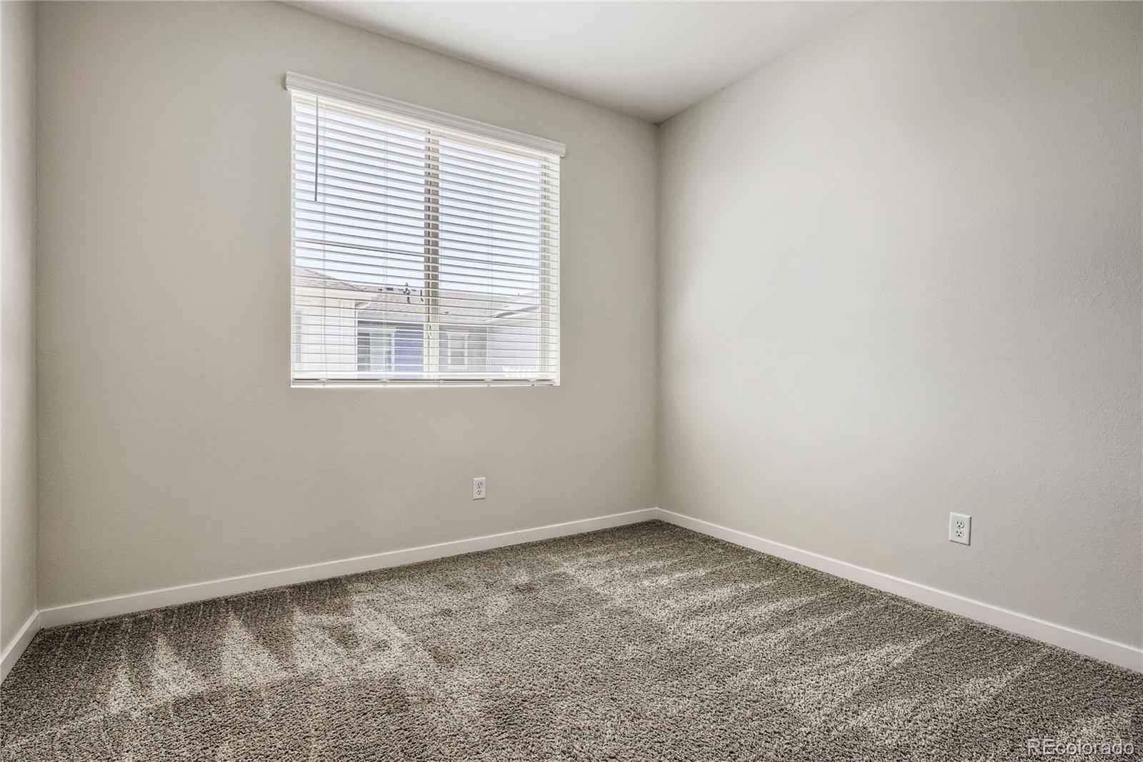 MLS Image #19 for 27662 e 1st avenue,aurora, Colorado