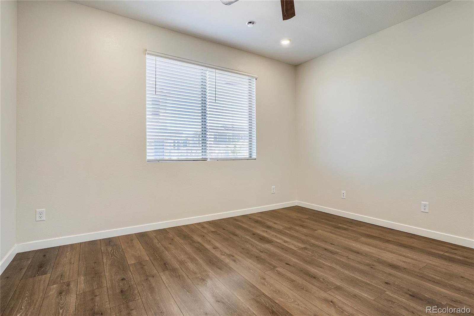 MLS Image #4 for 27662 e 1st avenue,aurora, Colorado