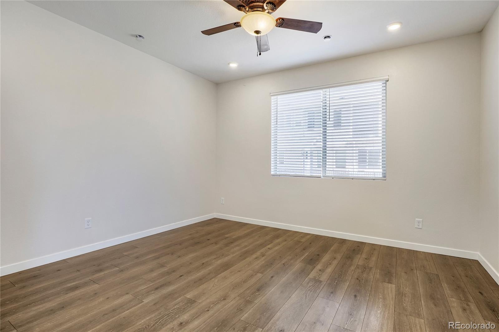 MLS Image #5 for 27662 e 1st avenue,aurora, Colorado