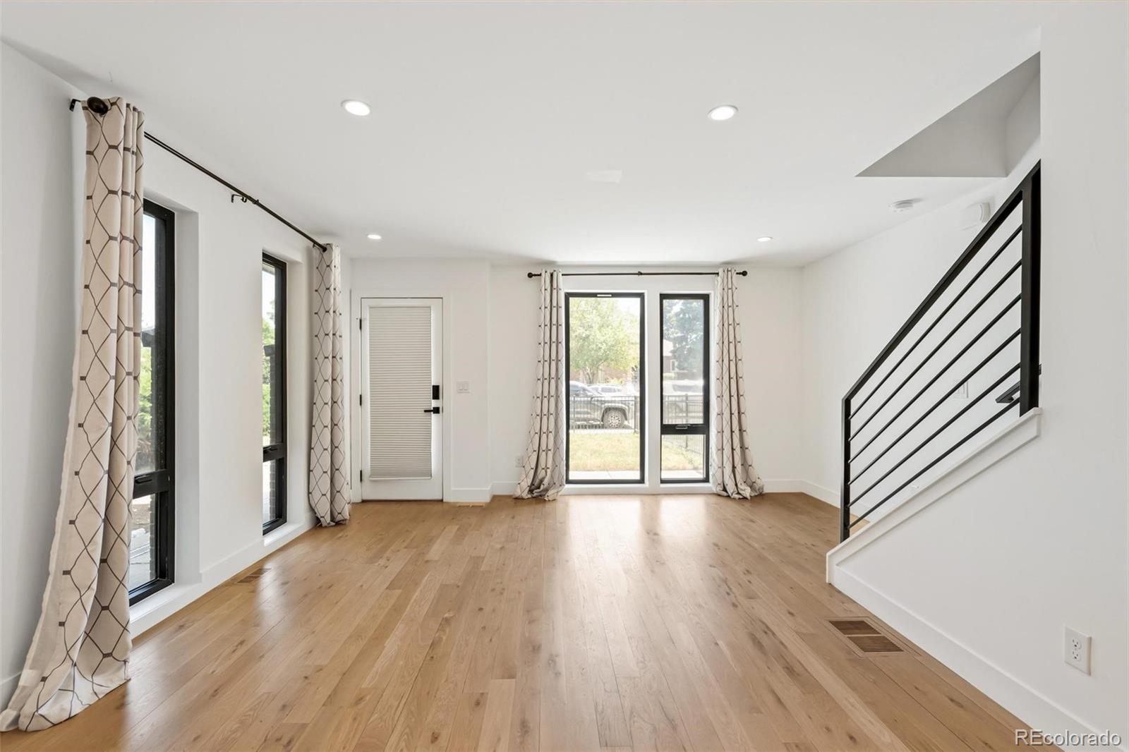 MLS Image #4 for 1405 n yates street,denver, Colorado