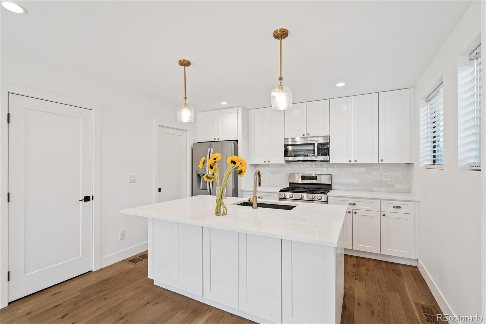MLS Image #6 for 1405 n yates street,denver, Colorado