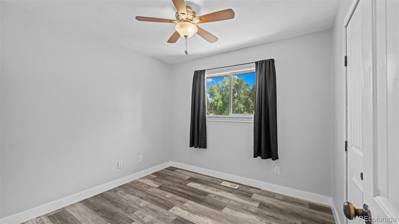 MLS Image #8 for 4107  shelley avenue,colorado springs, Colorado