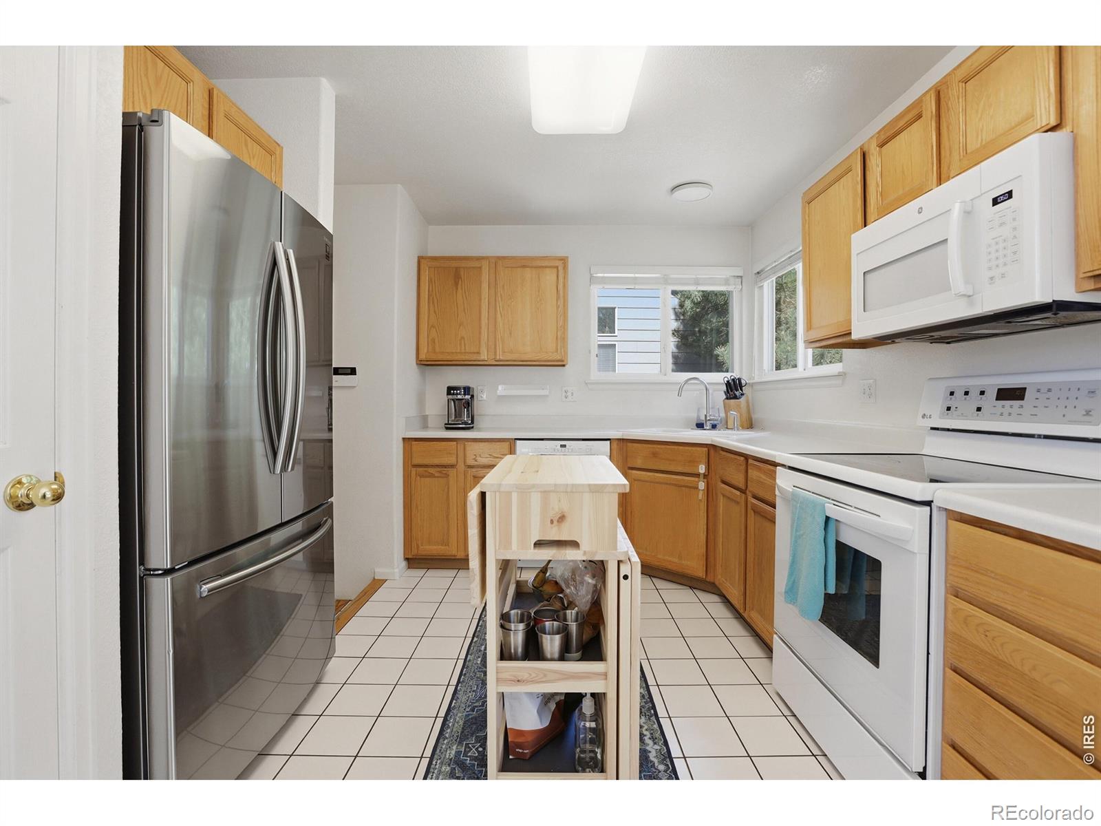 MLS Image #3 for 8814 s field court,littleton, Colorado