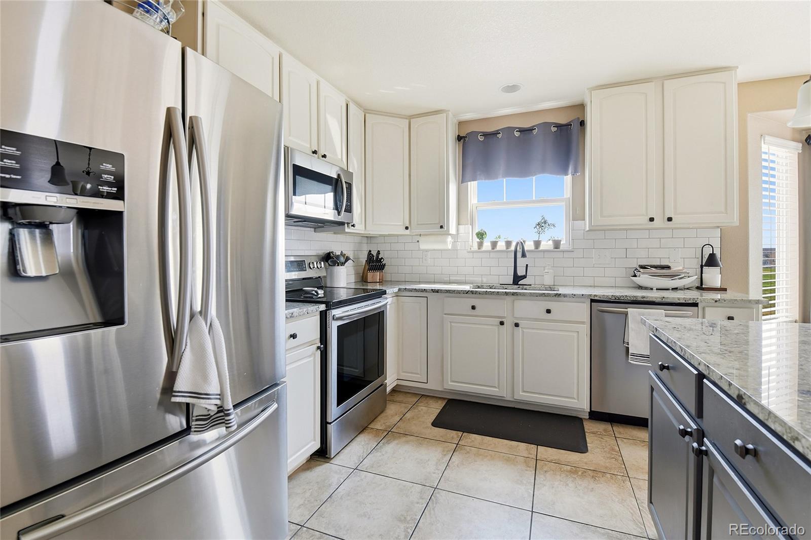 MLS Image #3 for 23662 e mississippi circle,aurora, Colorado