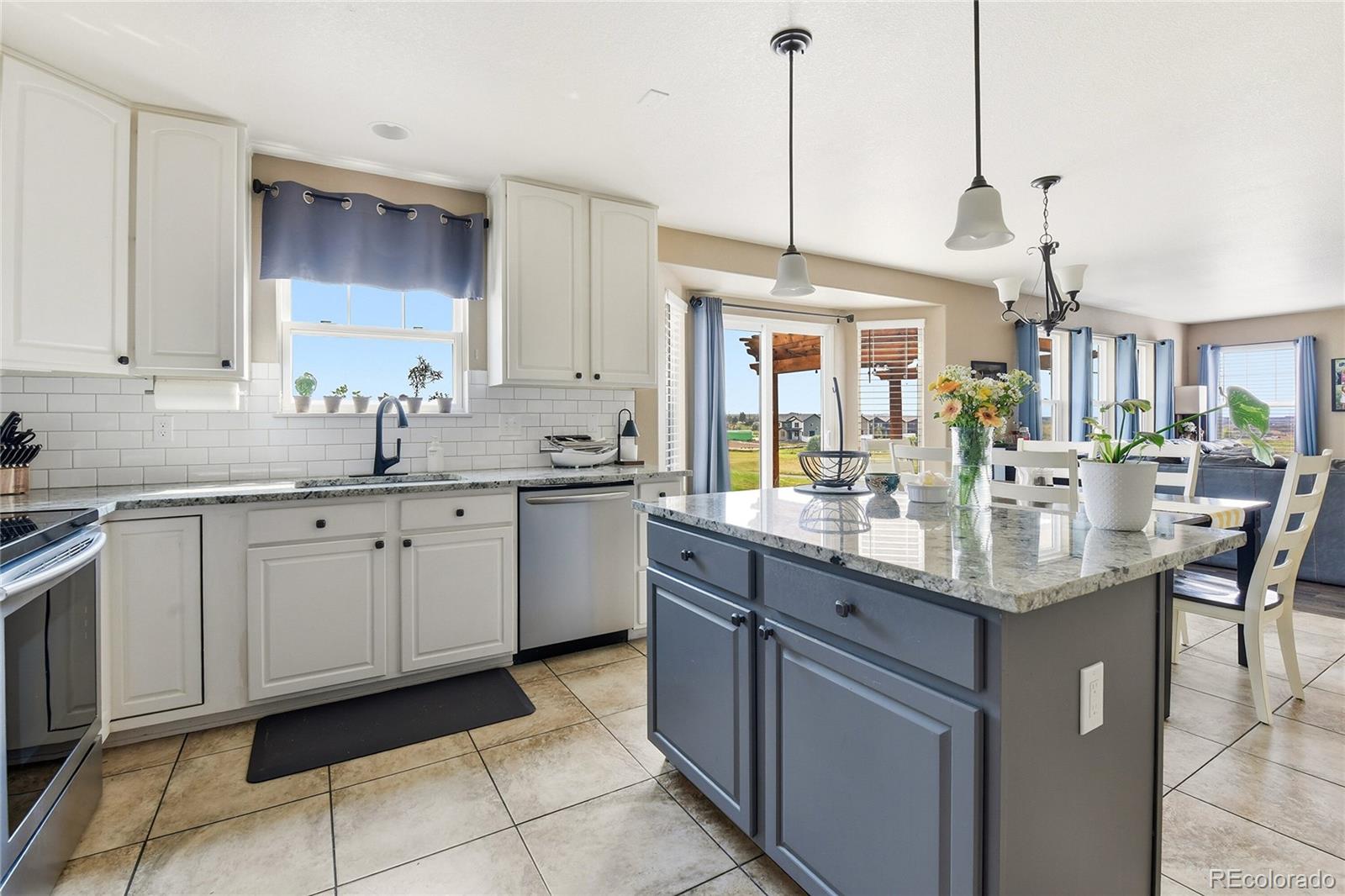 MLS Image #5 for 23662 e mississippi circle,aurora, Colorado