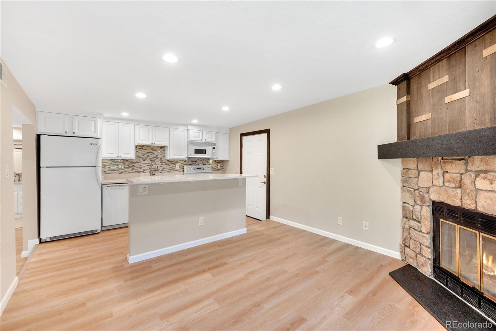 MLS Image #7 for 12043 w cross drive 204,littleton, Colorado
