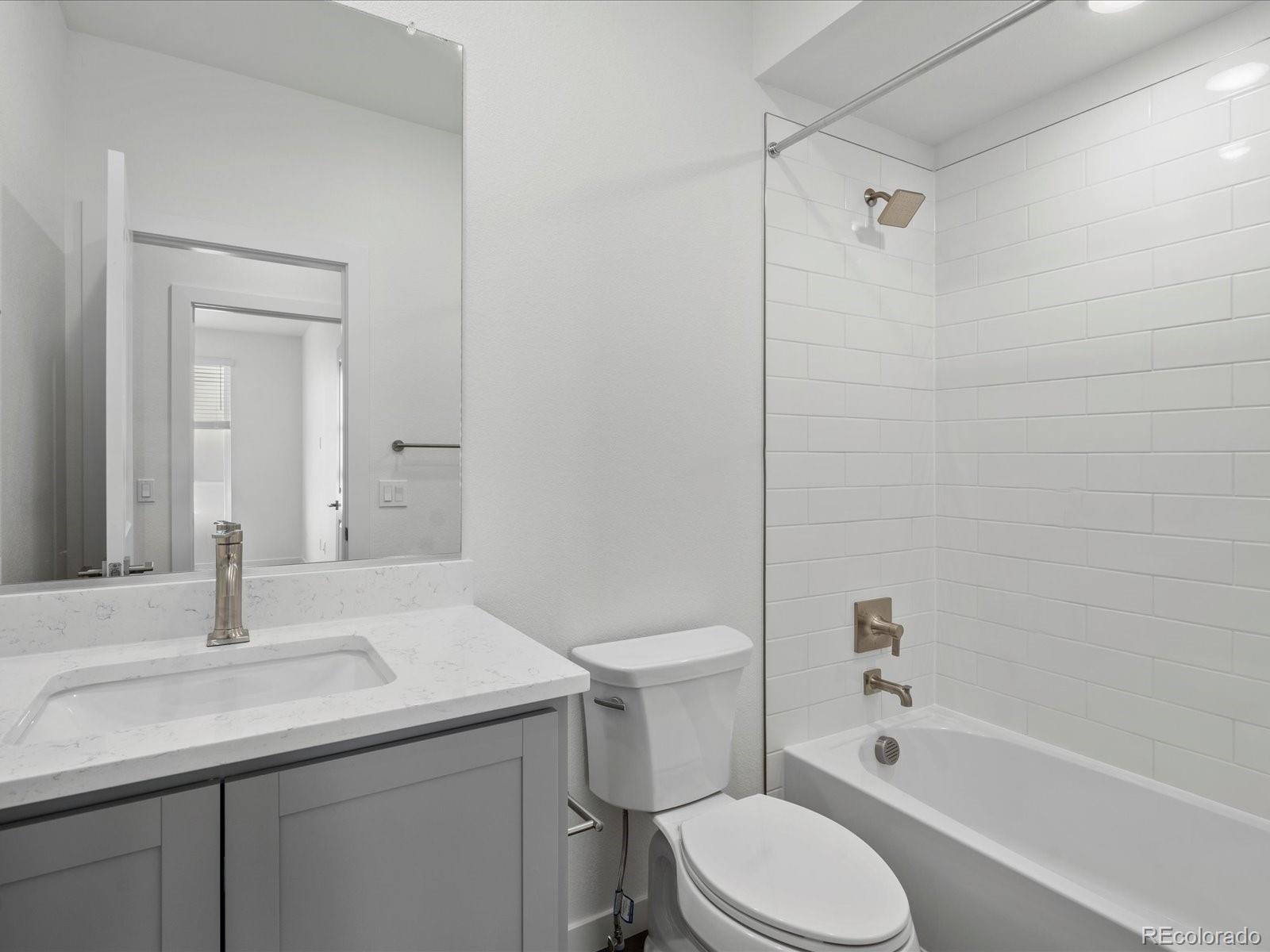 MLS Image #15 for 6153 n ceylon street 304,denver, Colorado