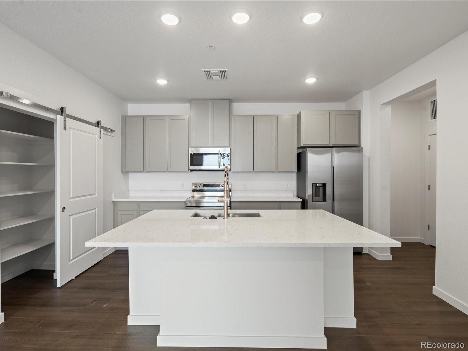 MLS Image #2 for 6153 n ceylon street 304,denver, Colorado
