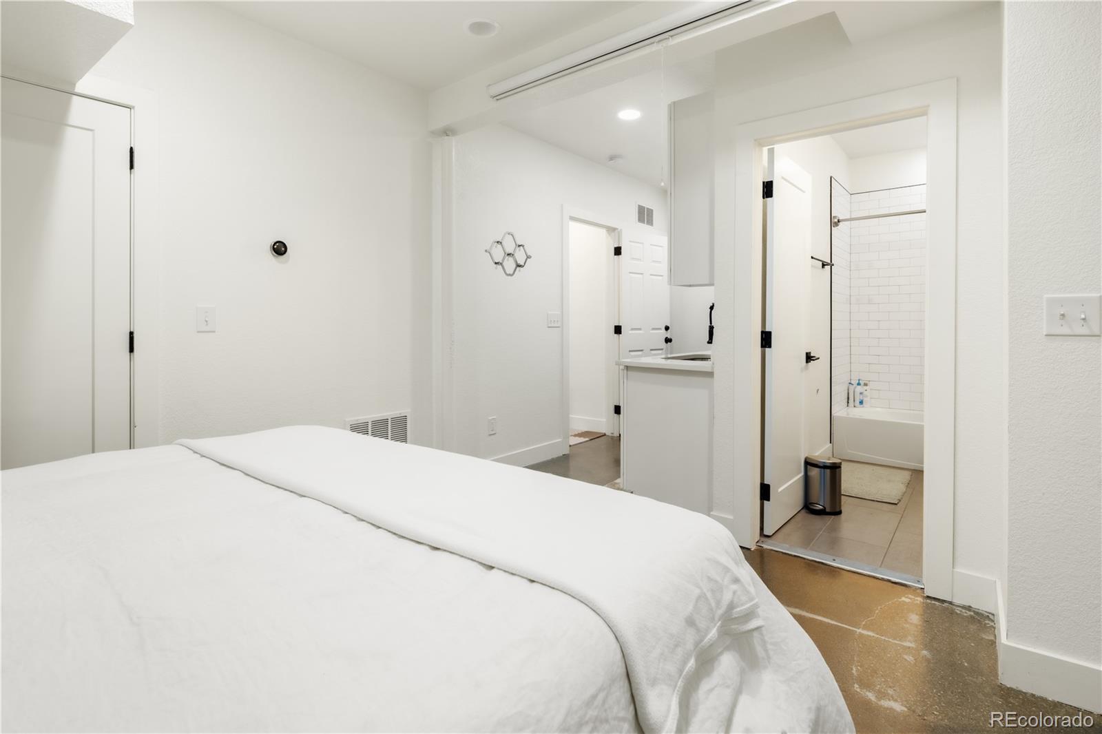 MLS Image #15 for 3355 w 18th avenue,denver, Colorado