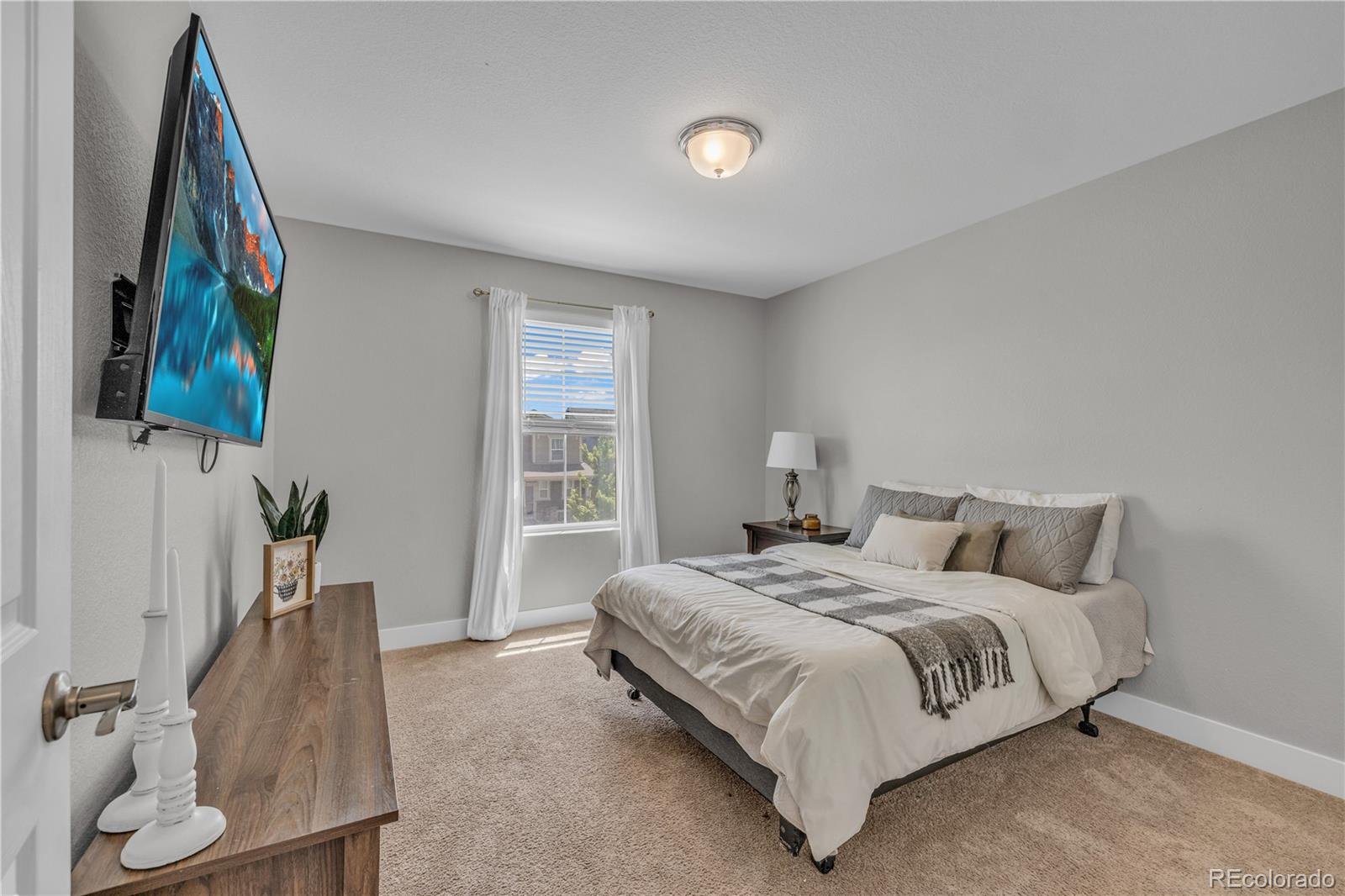 MLS Image #14 for 4731  helena street,denver, Colorado