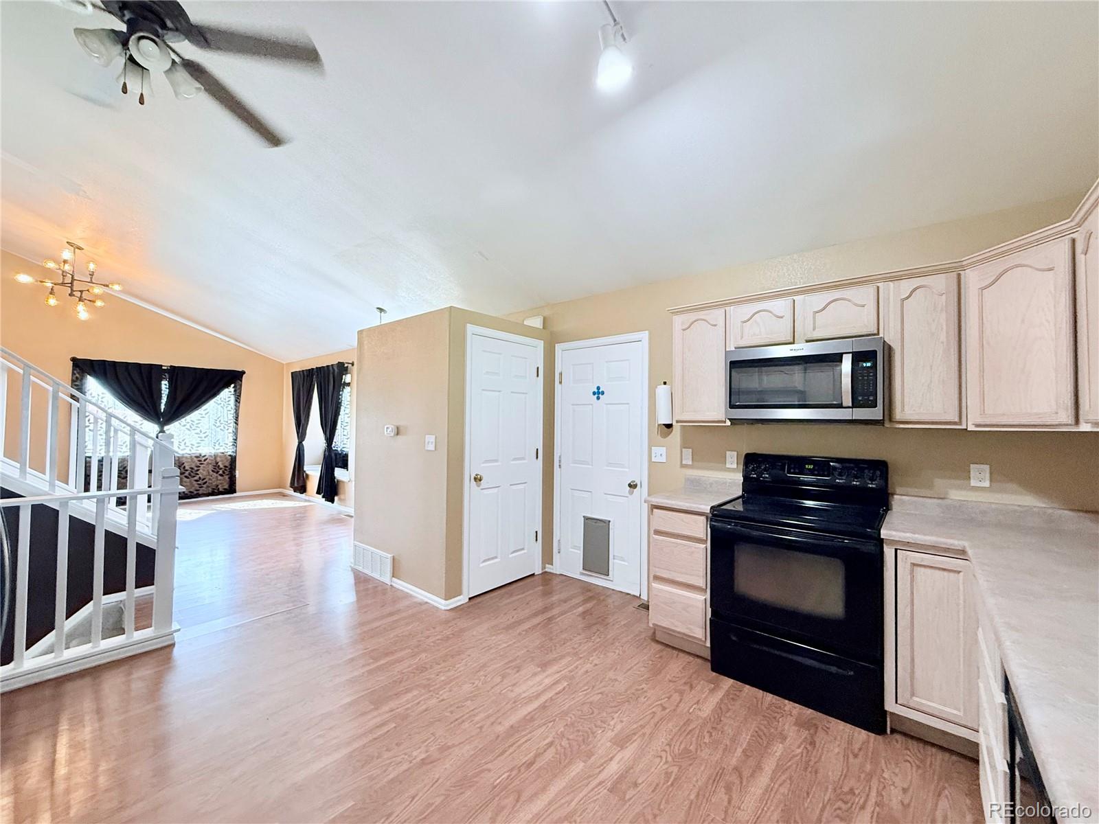 MLS Image #9 for 910 s elgin court,pueblo, Colorado