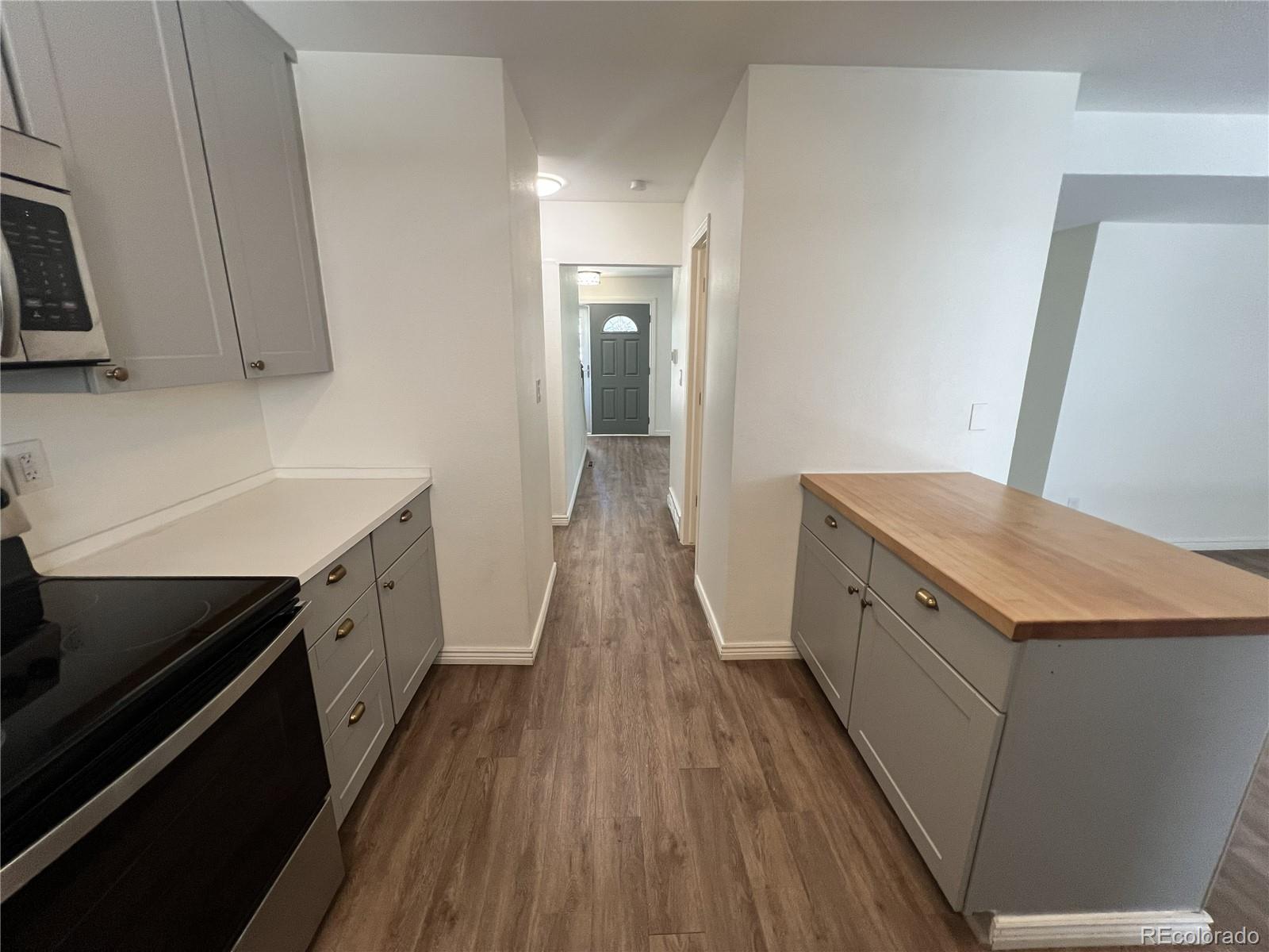 MLS Image #14 for 7052 e briarwood drive,centennial, Colorado