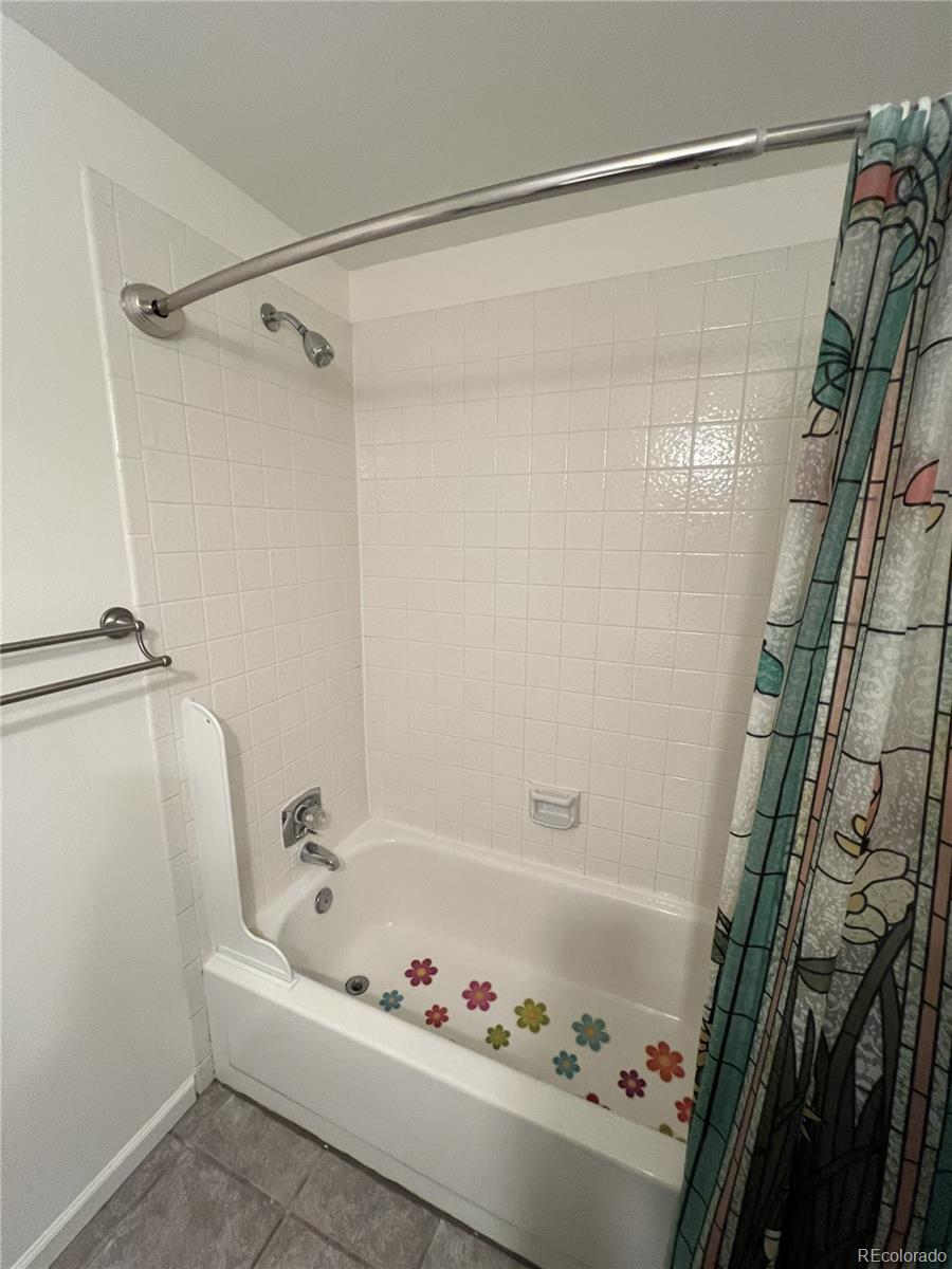 MLS Image #29 for 7052 e briarwood drive,centennial, Colorado