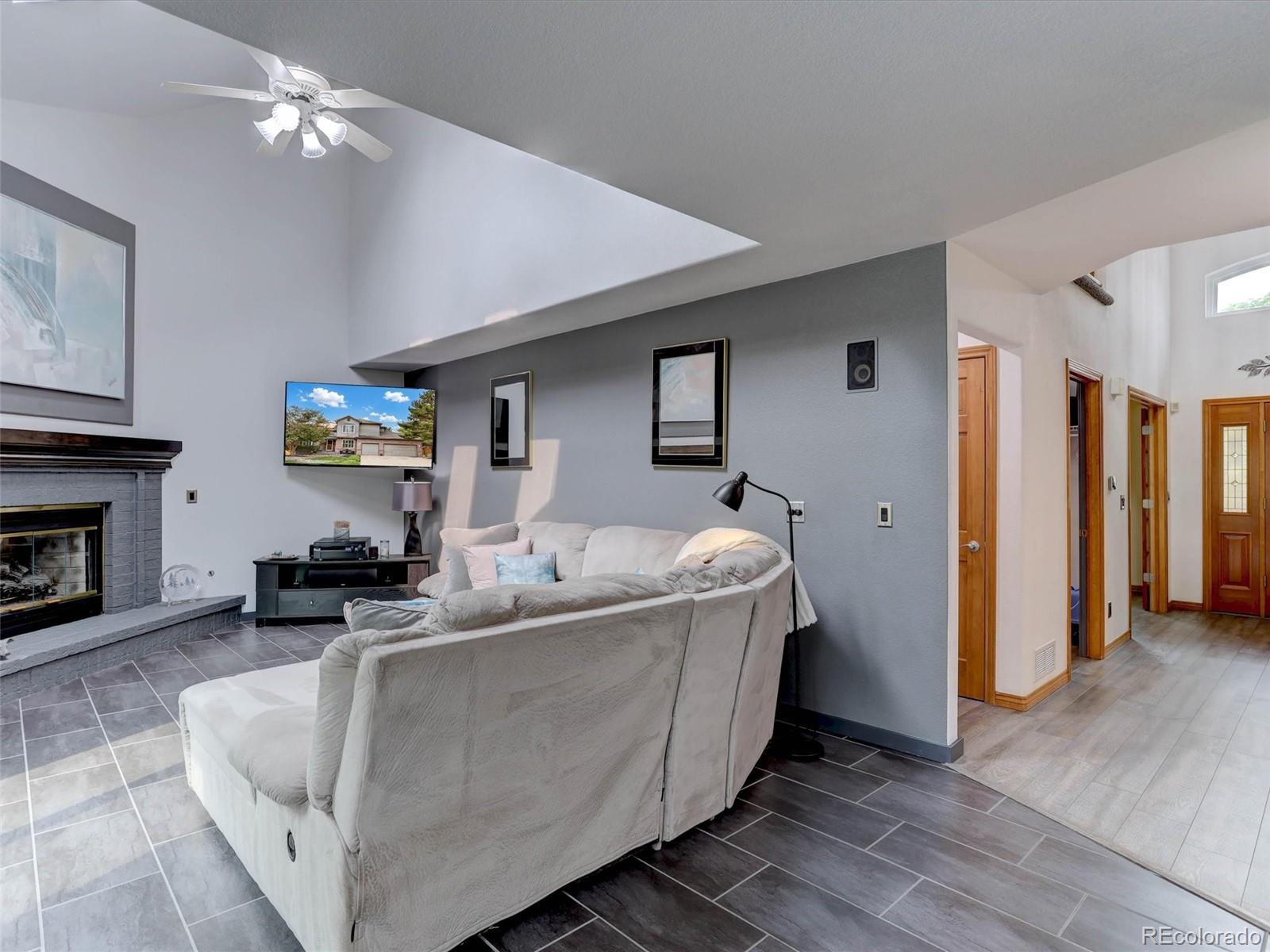 MLS Image #11 for 11246 w coal mine drive,littleton, Colorado