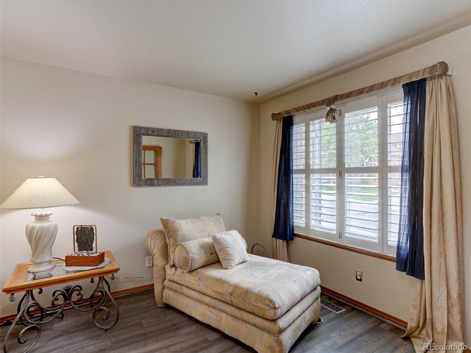 MLS Image #14 for 11246 w coal mine drive,littleton, Colorado