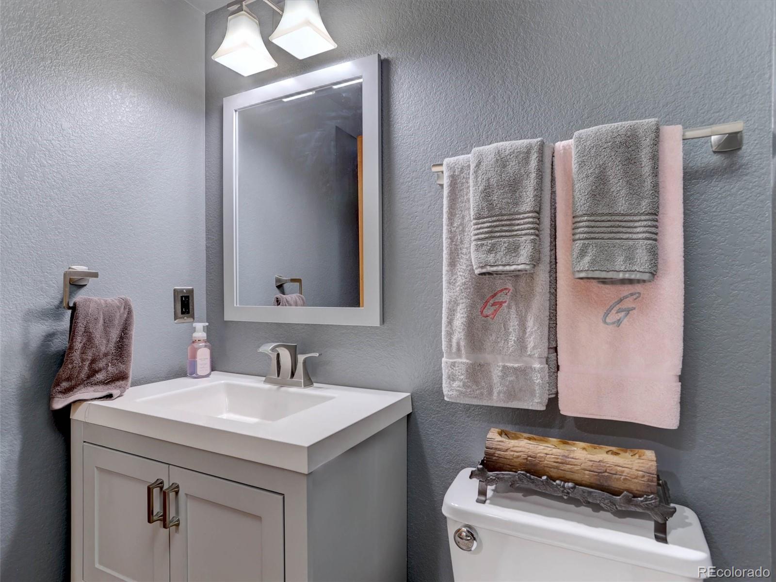 MLS Image #16 for 11246 w coal mine drive,littleton, Colorado
