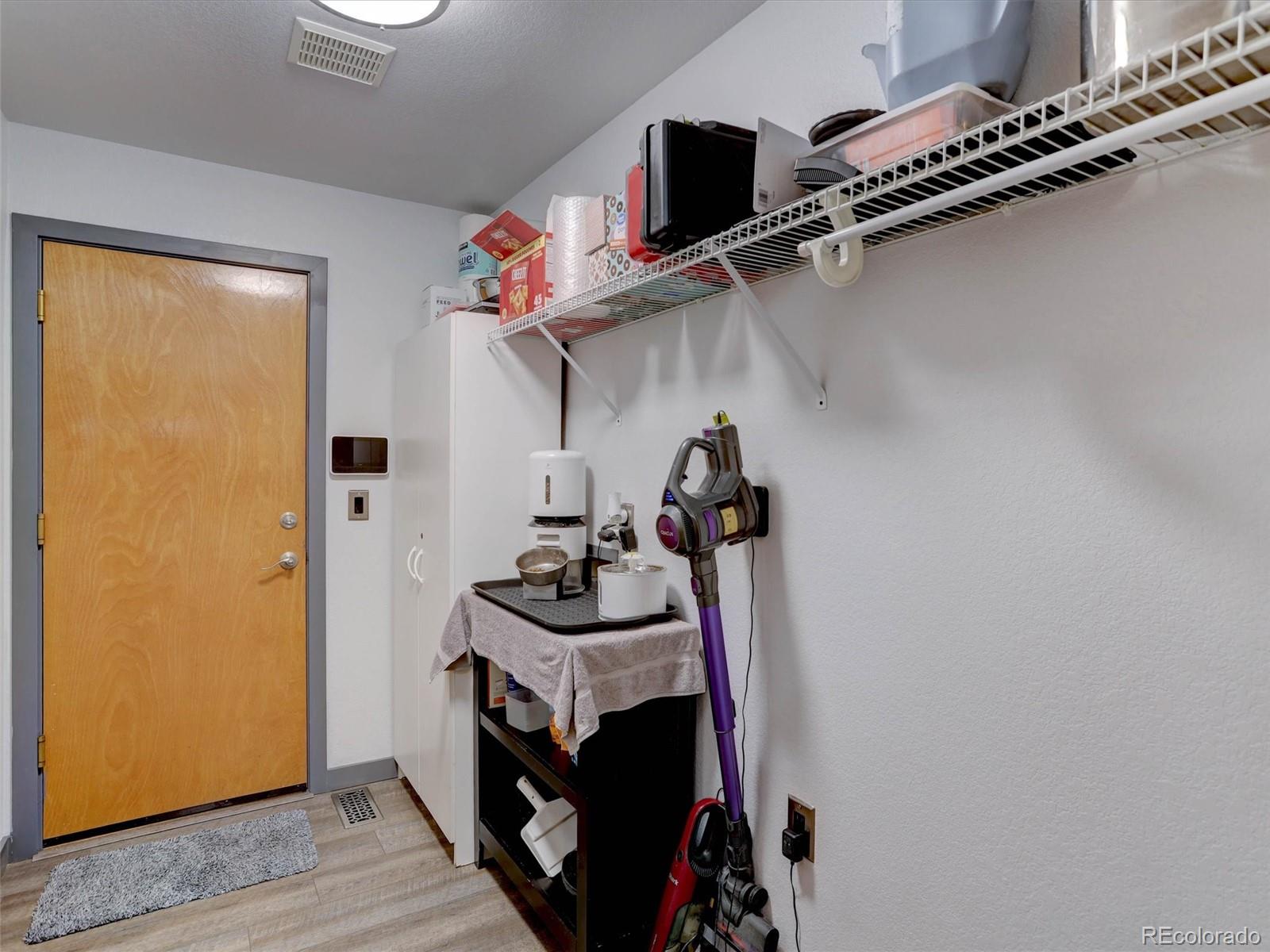 MLS Image #17 for 11246 w coal mine drive,littleton, Colorado