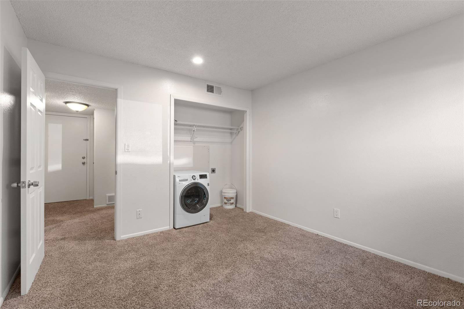 MLS Image #20 for 935  saturn drive,colorado springs, Colorado