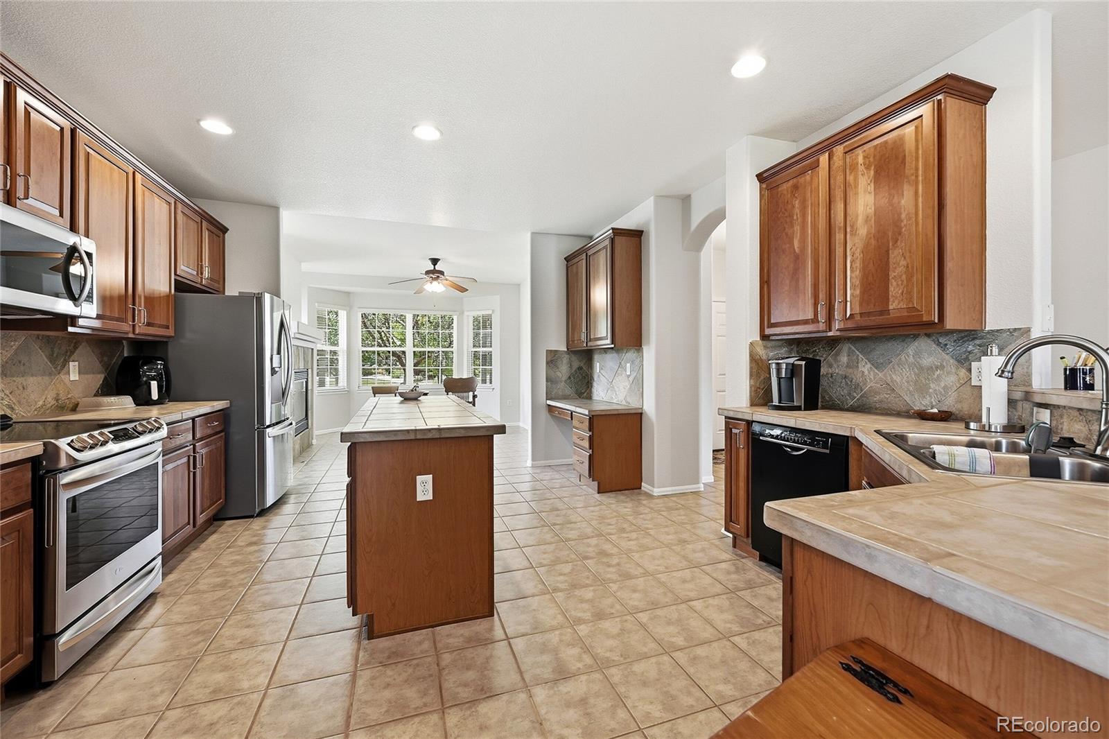 MLS Image #10 for 21993 e heritage parkway,aurora, Colorado