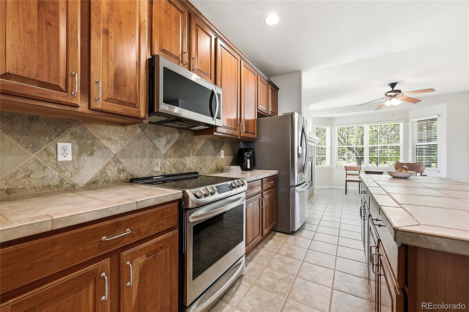 MLS Image #11 for 21993 e heritage parkway,aurora, Colorado