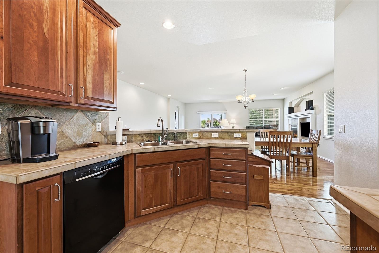 MLS Image #13 for 21993 e heritage parkway,aurora, Colorado
