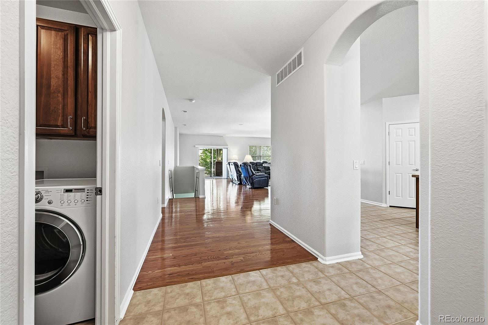 MLS Image #6 for 21993 e heritage parkway,aurora, Colorado