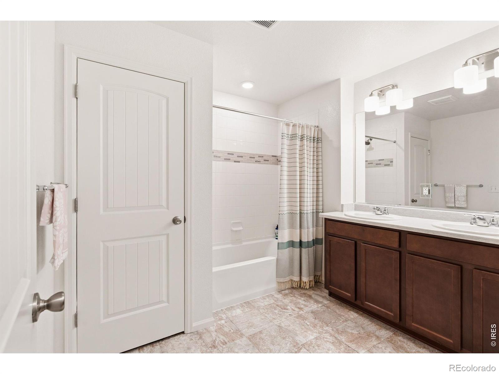 MLS Image #25 for 1916  coopers hawk court,brighton, Colorado