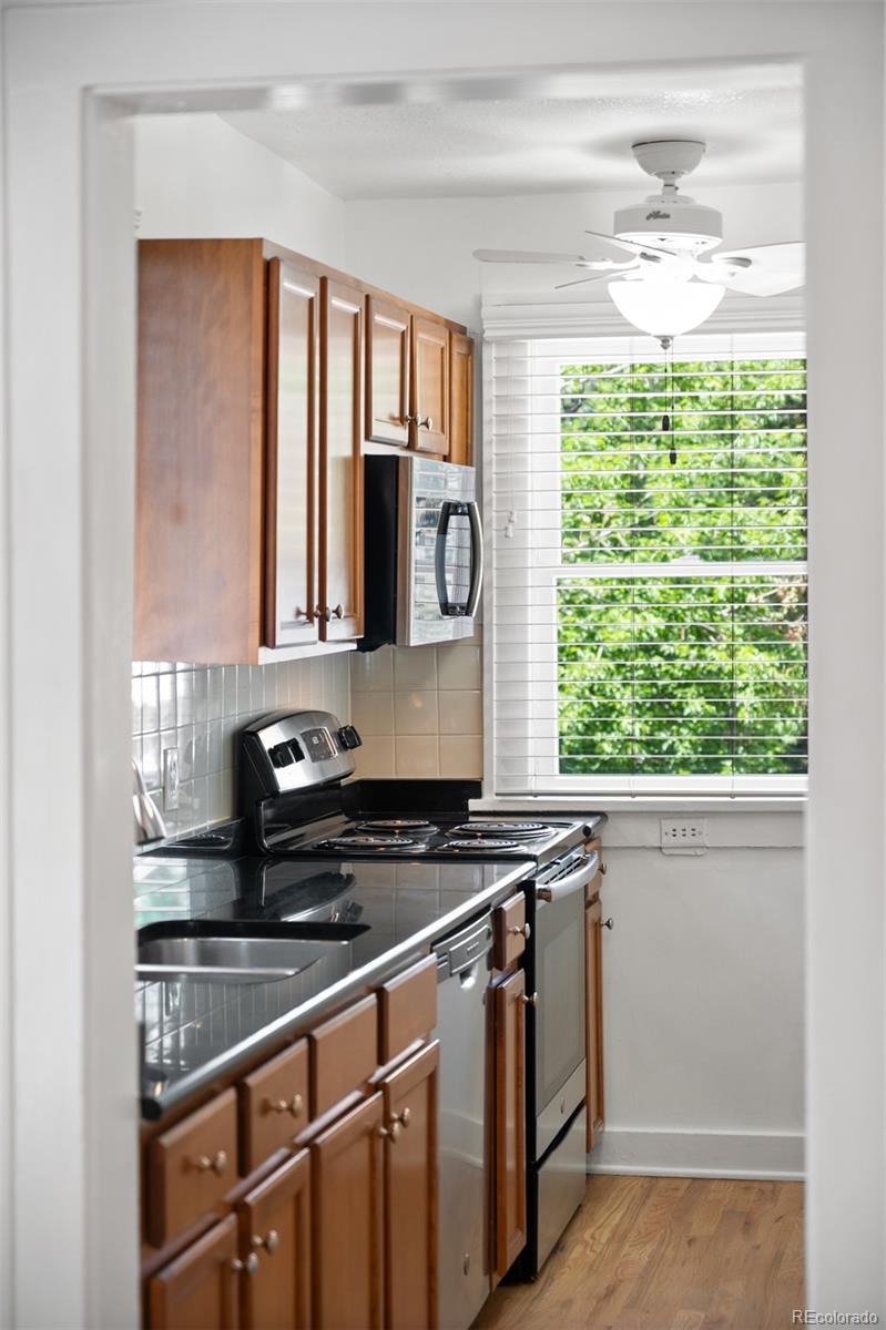 MLS Image #10 for 1423 s university boulevard,denver, Colorado