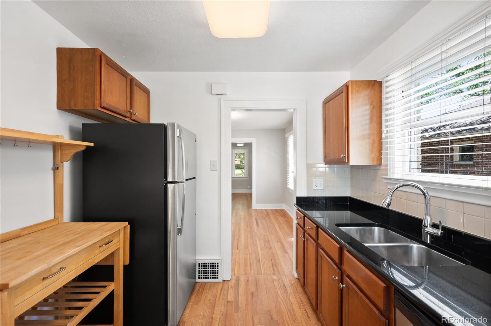 MLS Image #14 for 1423 s university boulevard,denver, Colorado
