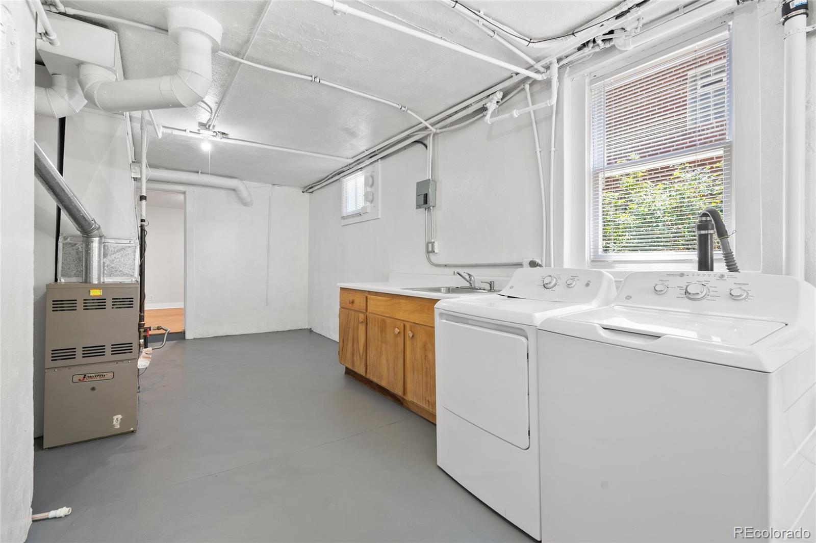 MLS Image #29 for 1423 s university boulevard,denver, Colorado