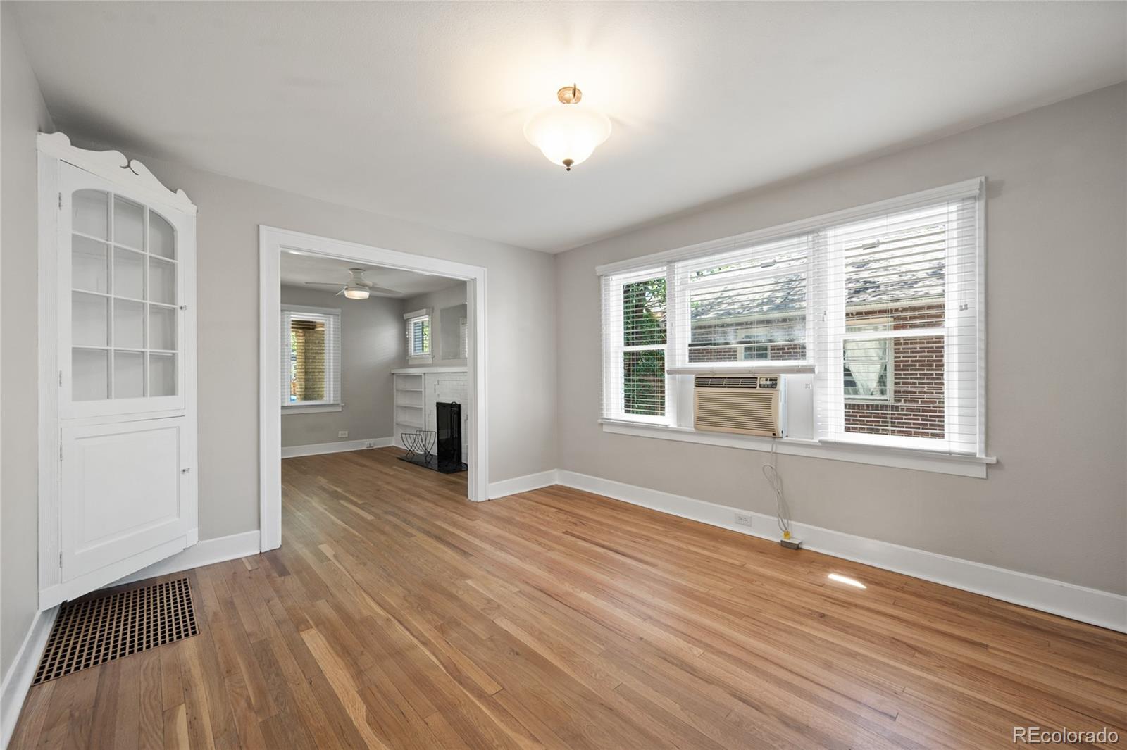 MLS Image #8 for 1423 s university boulevard,denver, Colorado