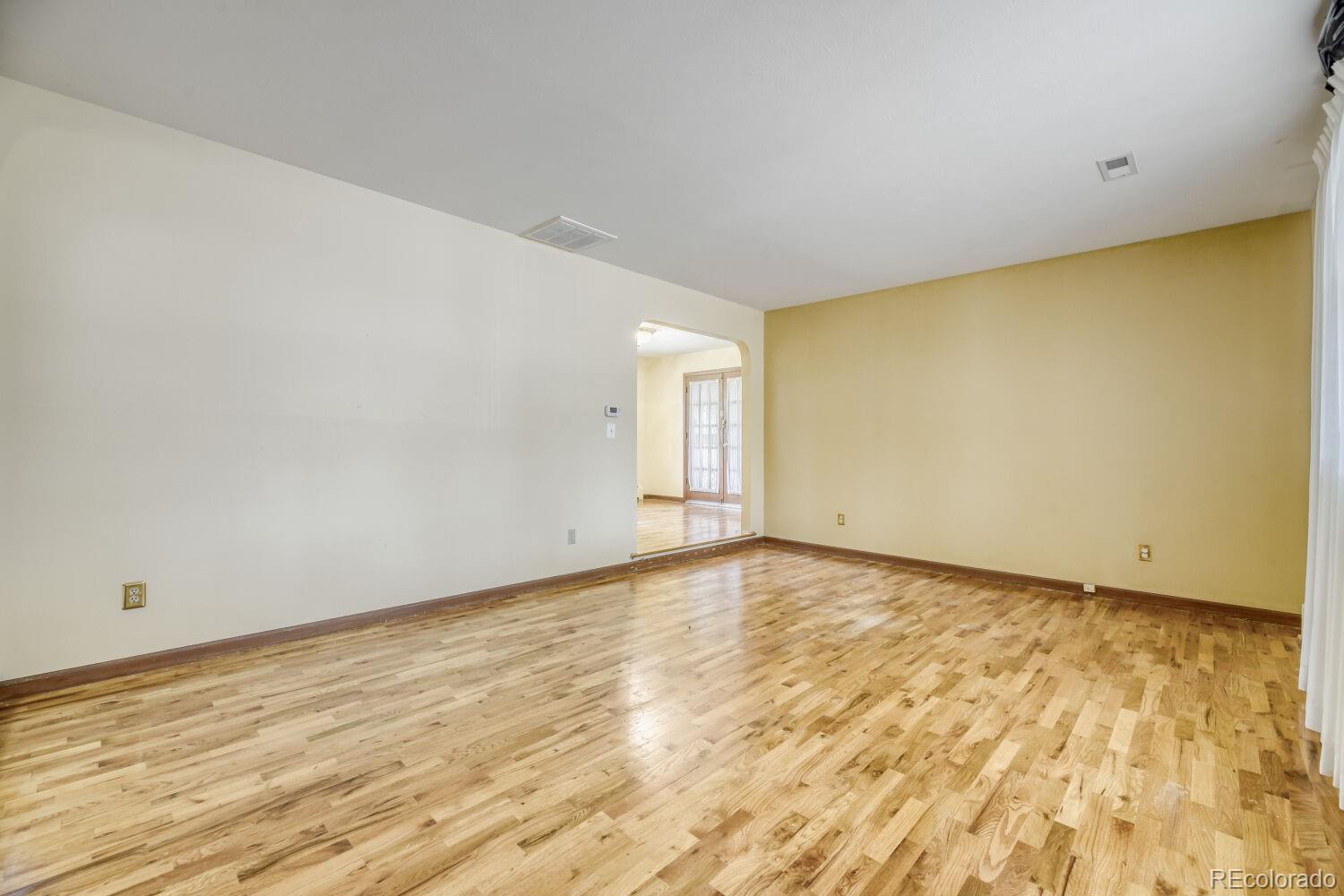 MLS Image #12 for 3724 s poplar street,denver, Colorado