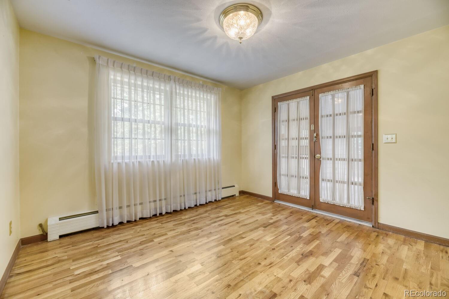 MLS Image #3 for 3724 s poplar street,denver, Colorado
