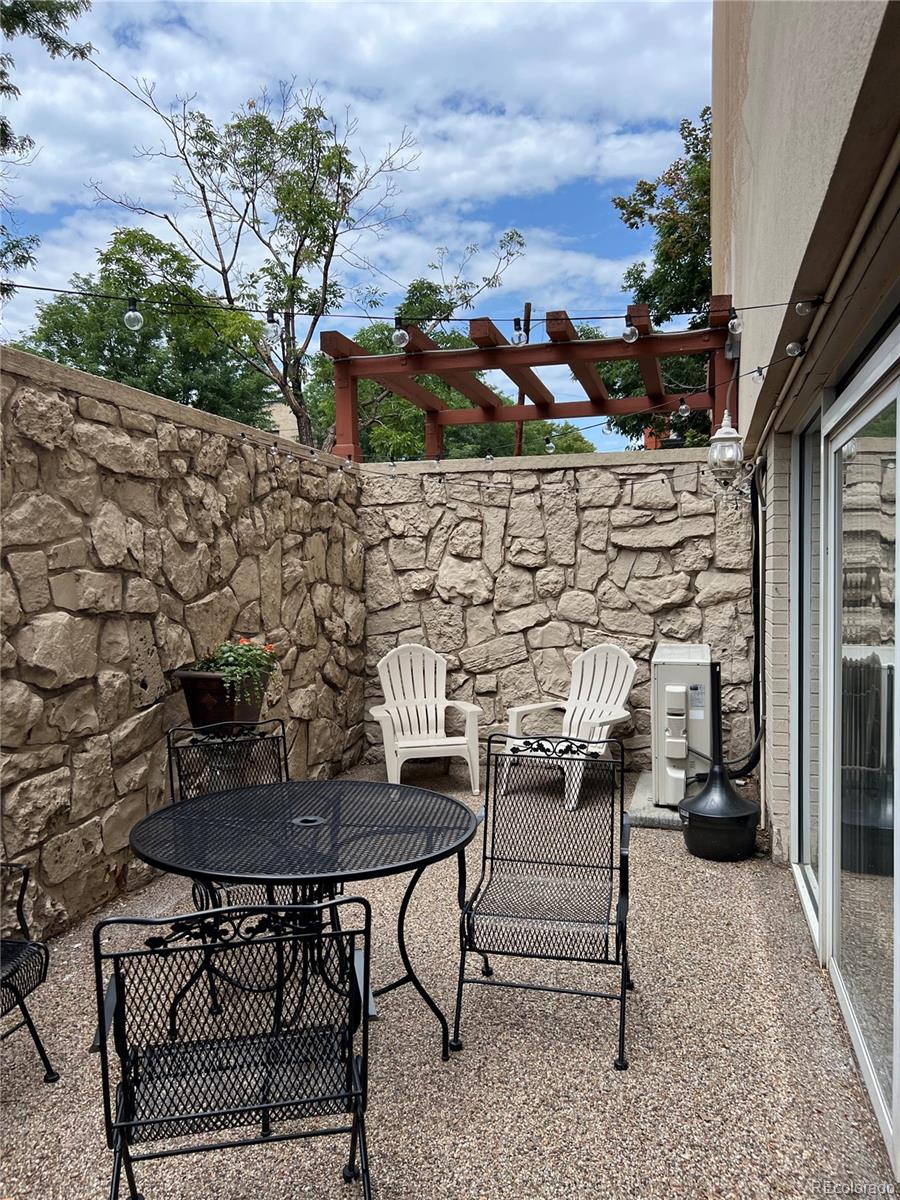 MLS Image #10 for 1390  emerson street 107,denver, Colorado