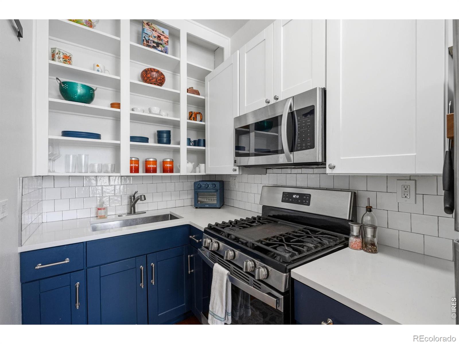 MLS Image #12 for 1401 n franklin street,denver, Colorado