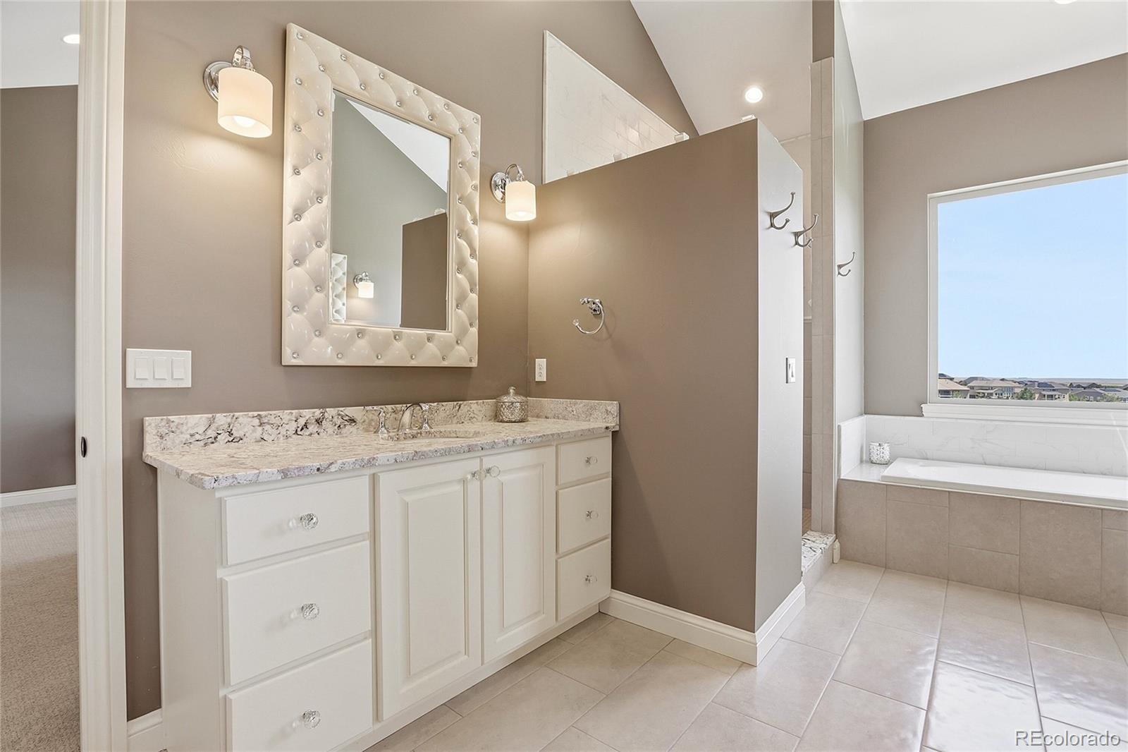 MLS Image #18 for 27165 e long place,aurora, Colorado
