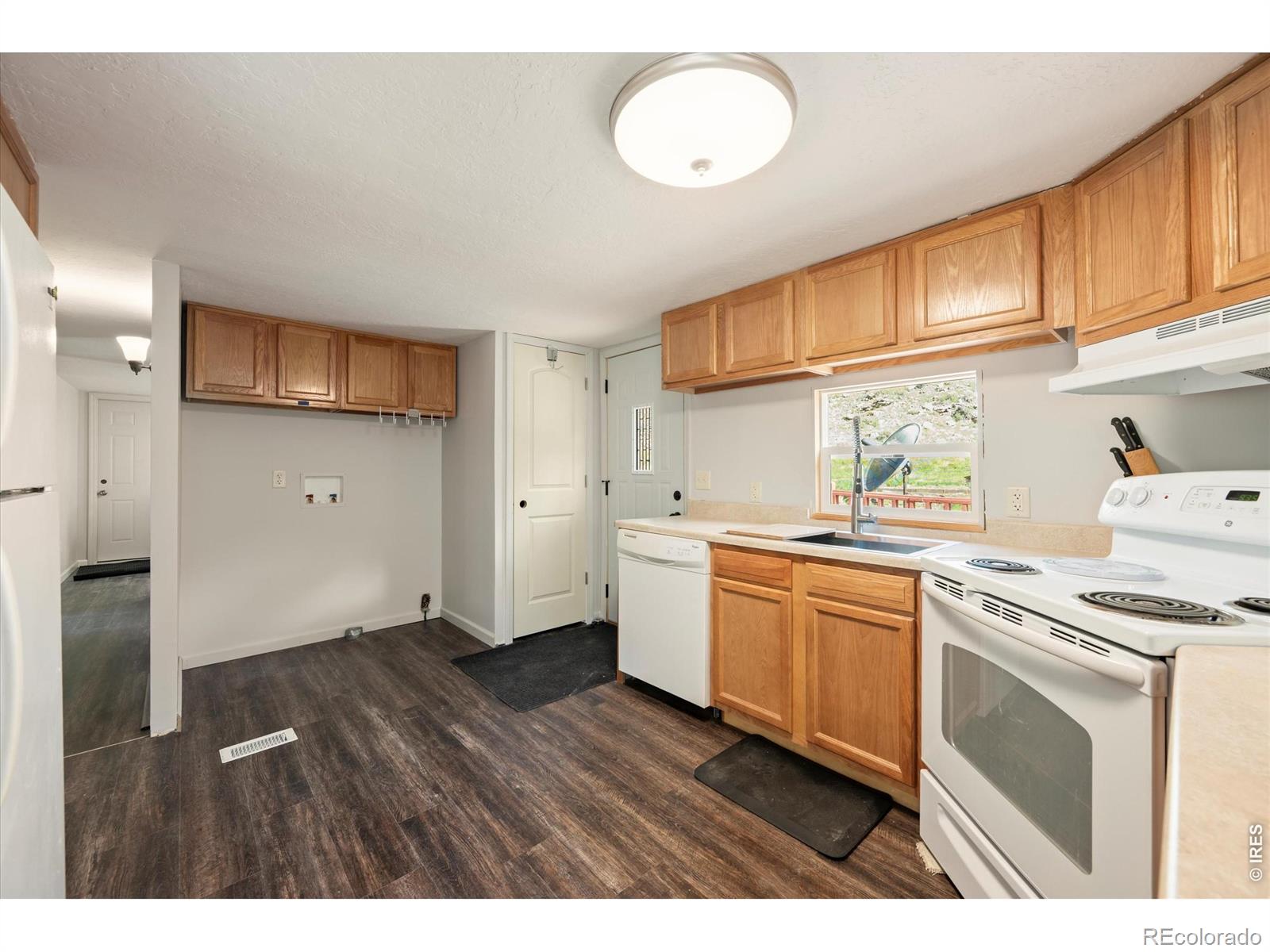 MLS Image #15 for 50  meadow lane,bellvue, Colorado