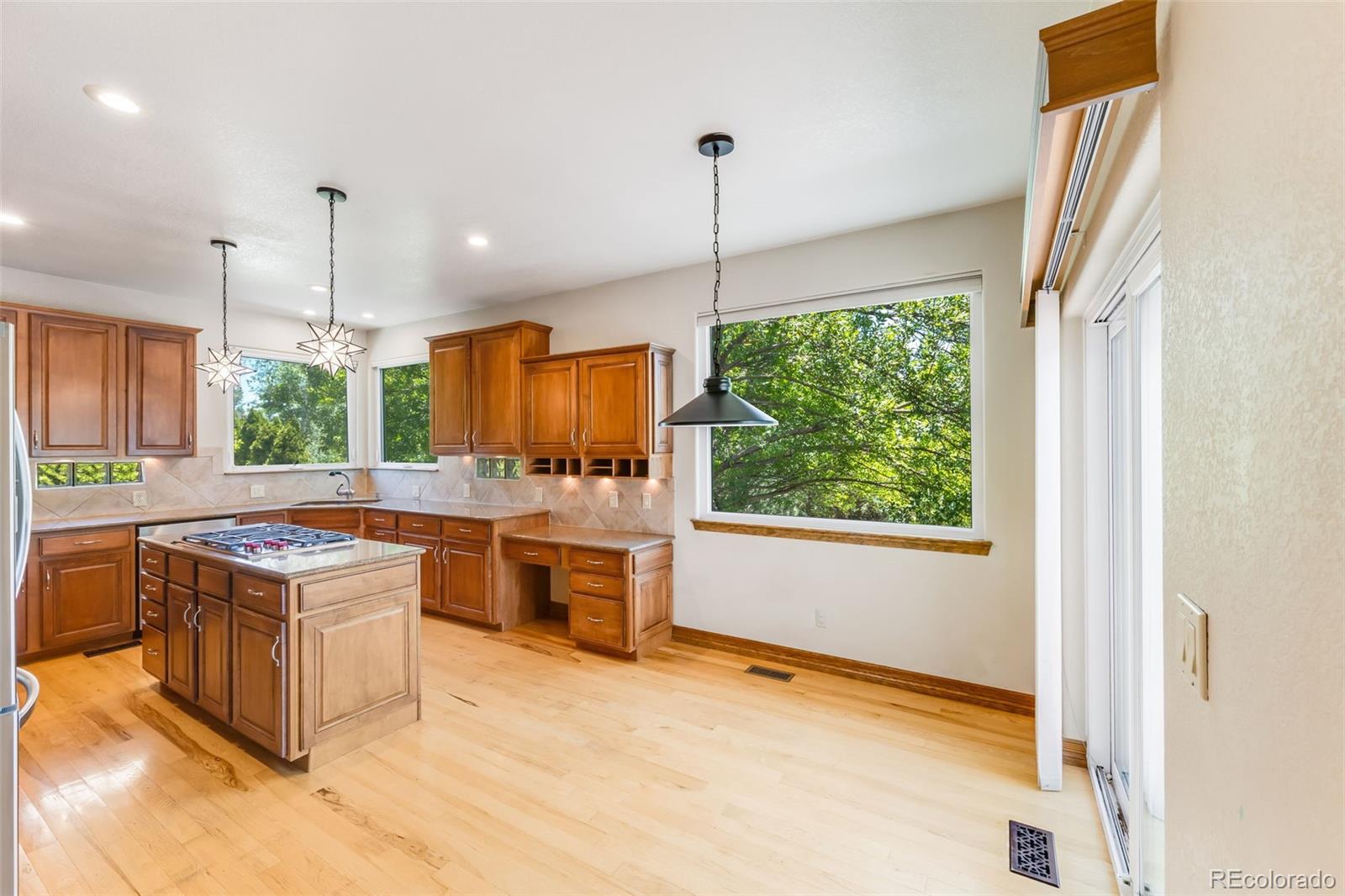 MLS Image #10 for 15028 w 54th drive,golden, Colorado