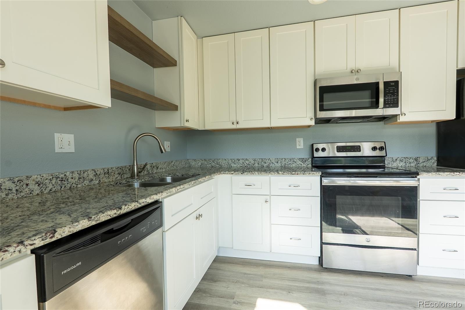 MLS Image #10 for 925  arrawanna street,colorado springs, Colorado