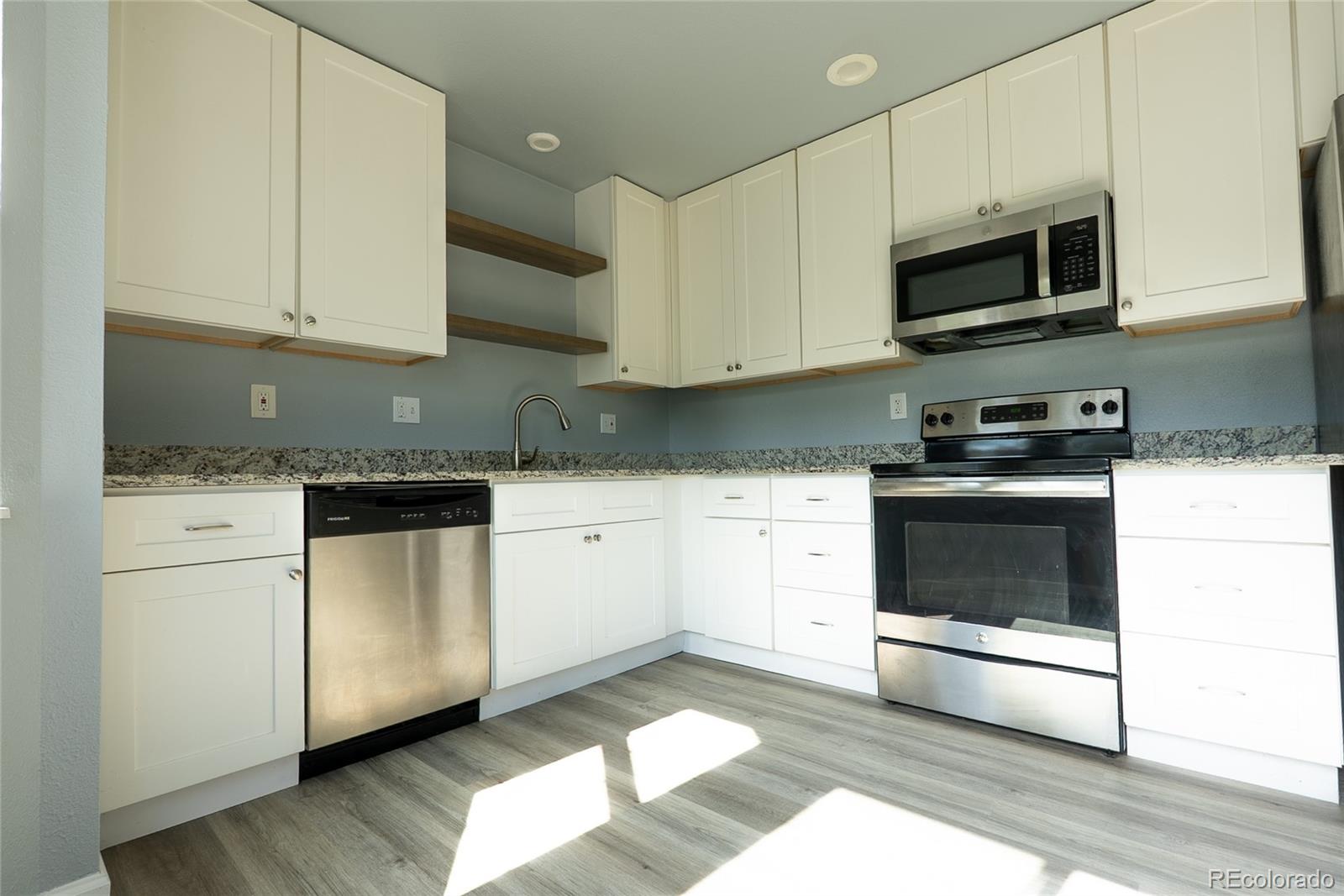 MLS Image #9 for 925  arrawanna street,colorado springs, Colorado