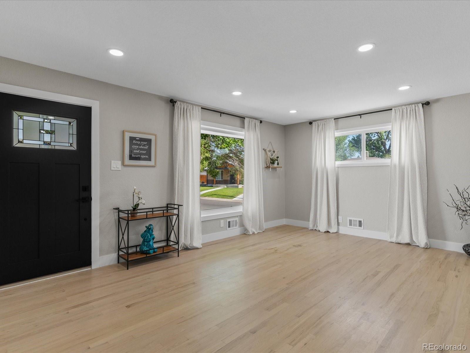 MLS Image #5 for 7296  avrum drive,denver, Colorado