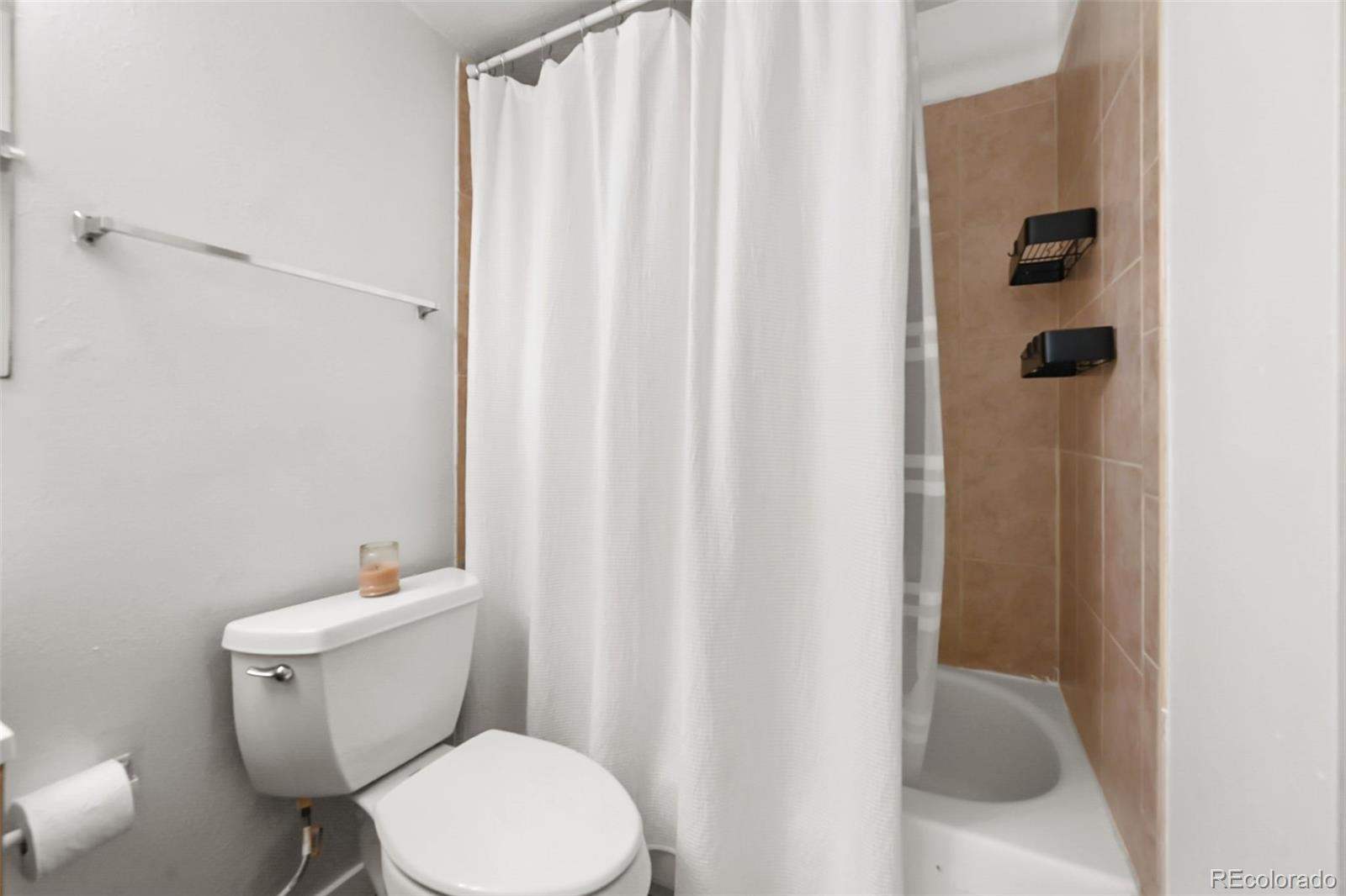 MLS Image #12 for 3653 s sheridan boulevard,denver, Colorado
